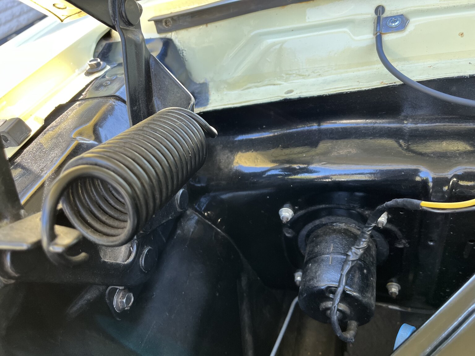 Image of 1966 Ford Mustang Cabriolet 289cui mechanics