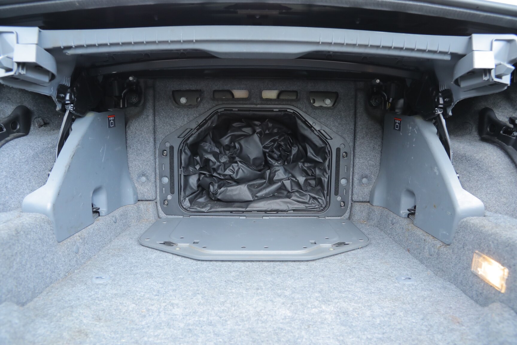 Interior image of 2008 BMW 325D Cabriolet