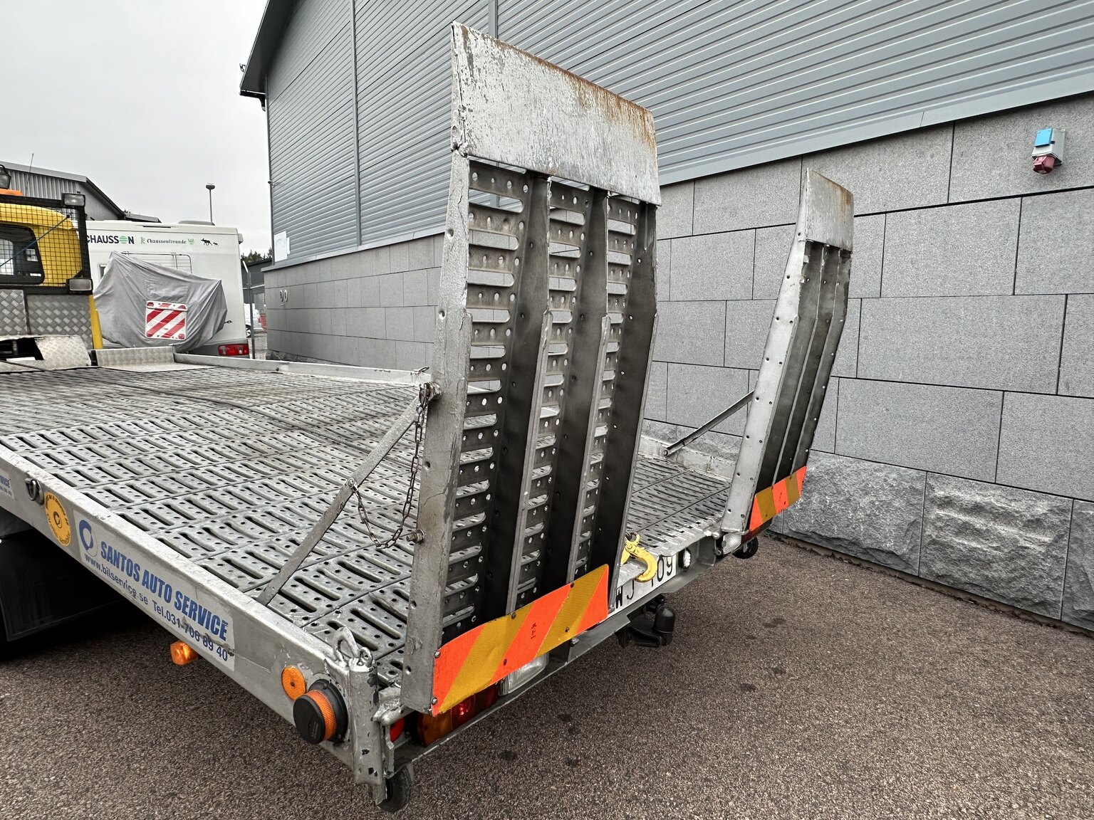 Exteriörbild på 1981 Volkswagen LT45 biltransport (17)