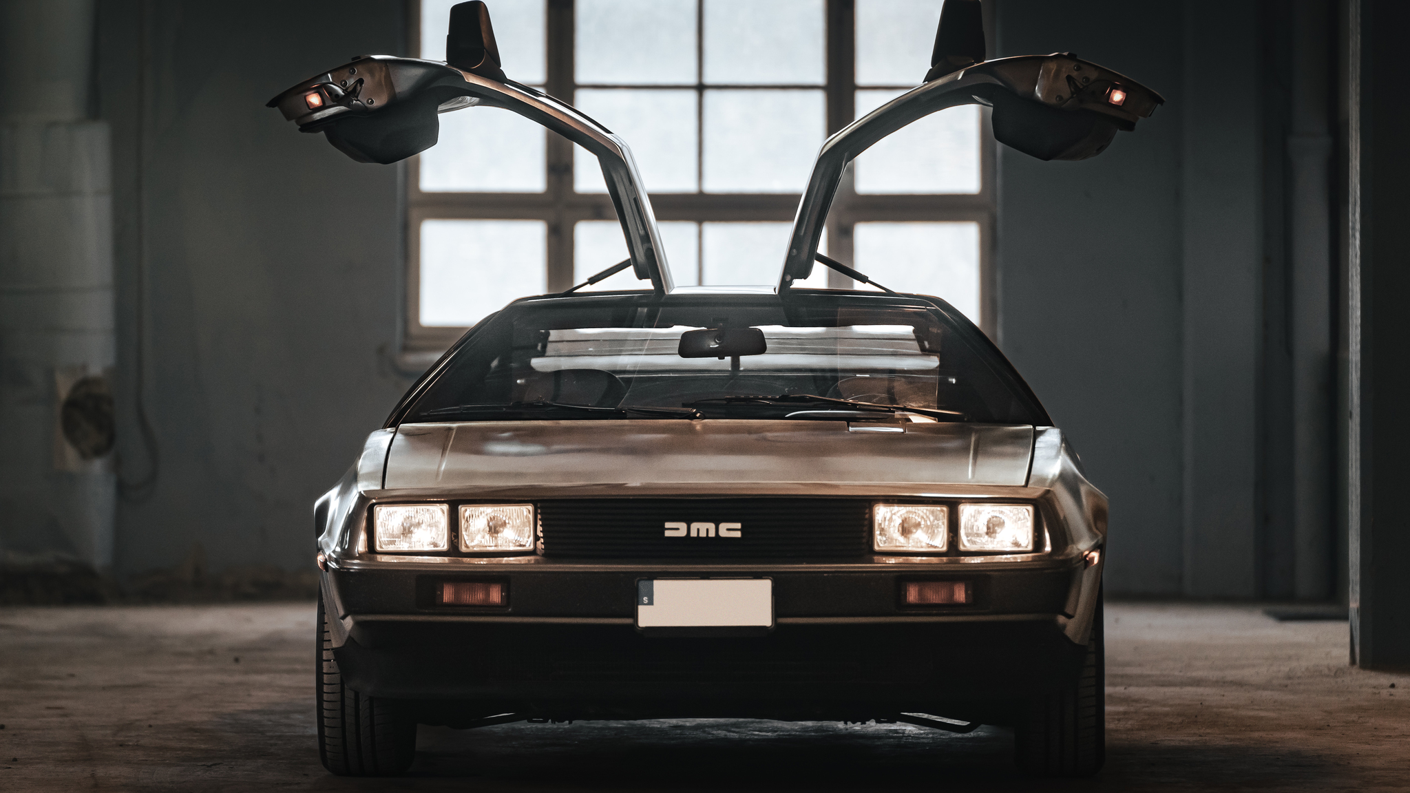 Exteriörbild på 1981 DMC DeLorean 