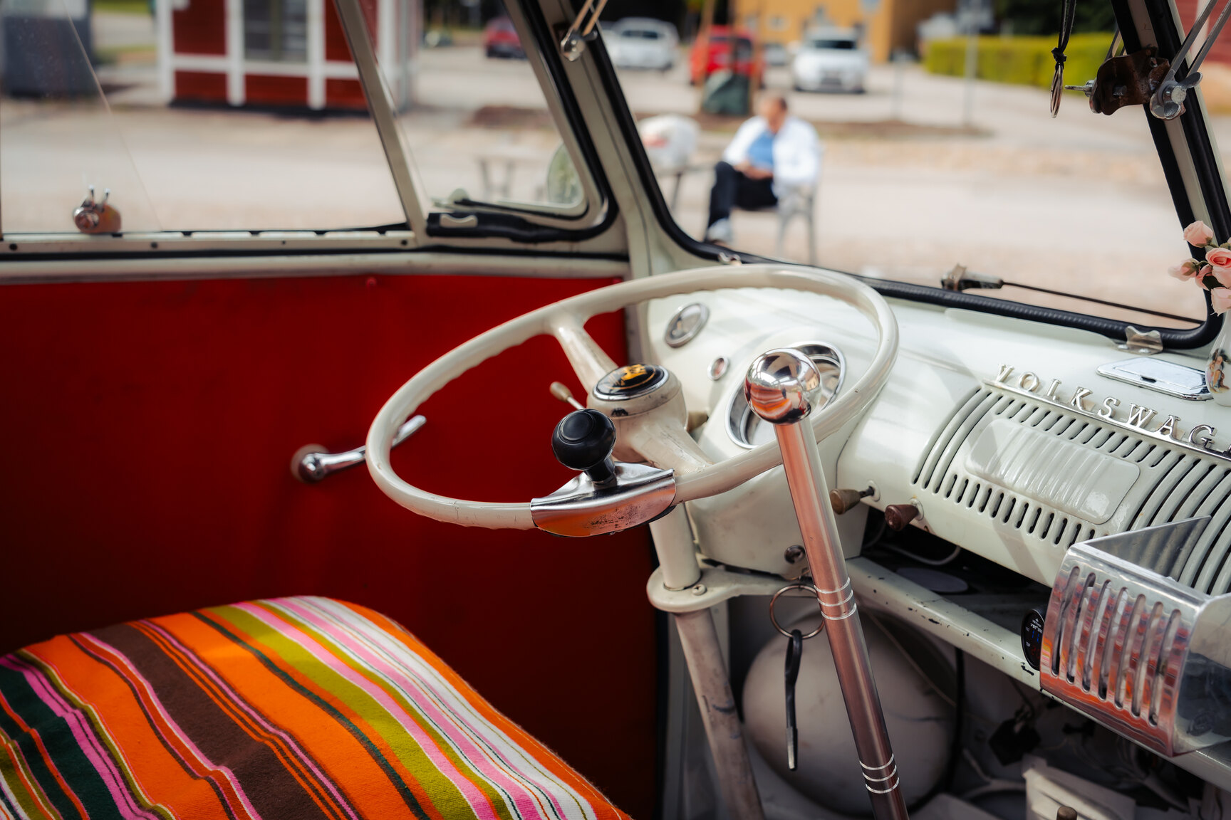 Interiörbild 1964 Volkswagen Kleinbus Transporter 1500 Deluxe “21-fönsters Samba”