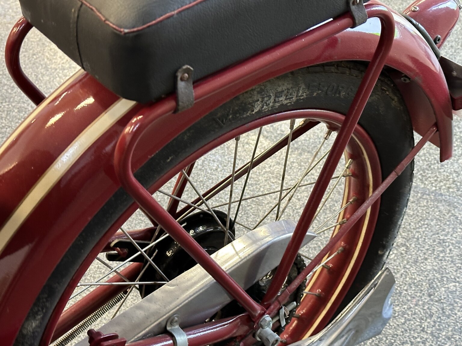 Exterior image of 1950 King 150
