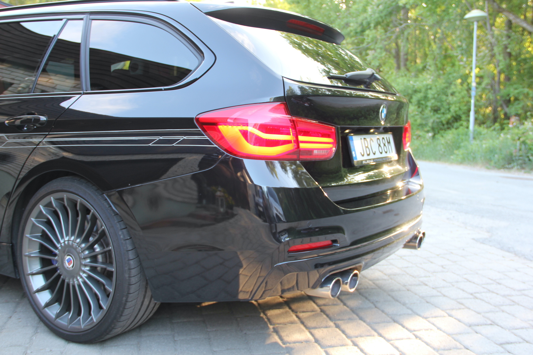 Exteriörbild på 2017 Alpina D3 Bi-Turbo Allrad