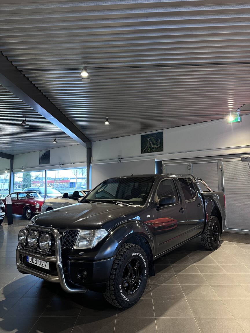 Aussenfoto 2006 Nissan Navara A-traktor (1)