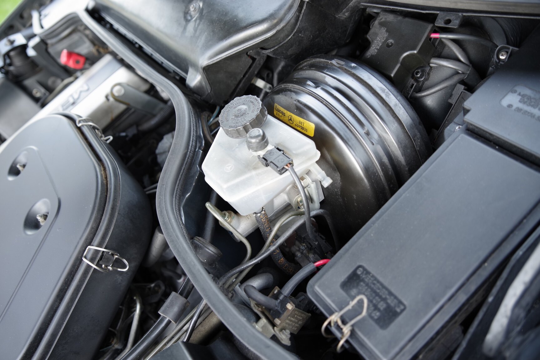 Image of 1992 Mercedes-Benz 300 SL-24 mechanics