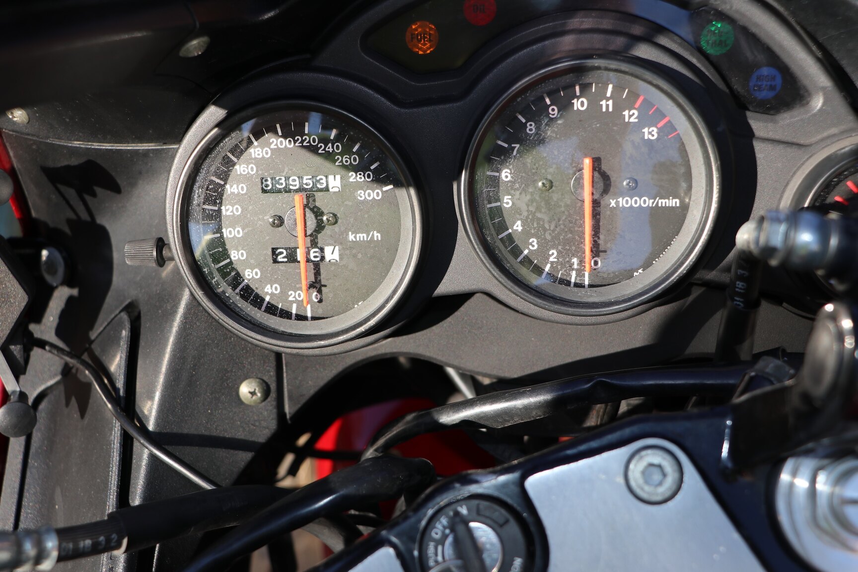 Exteriörbild på 1995 SUZUKI RF 900R