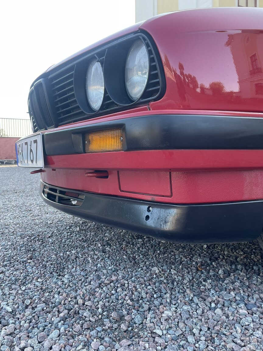 Aussenfoto 1987 BMW 320i