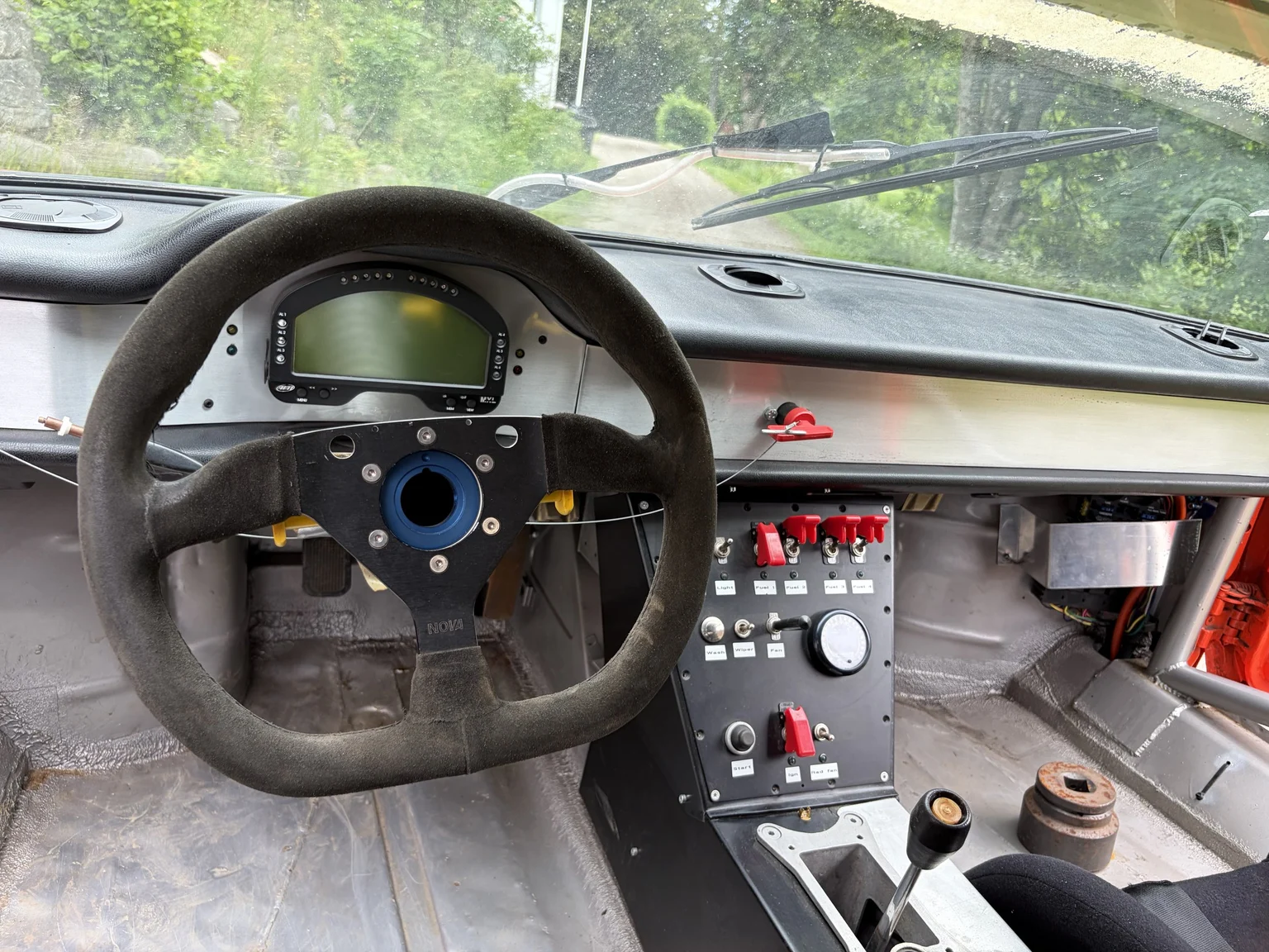 Innenraumfoto von 1972 De Tomaso Pantera LS Restomod (14)