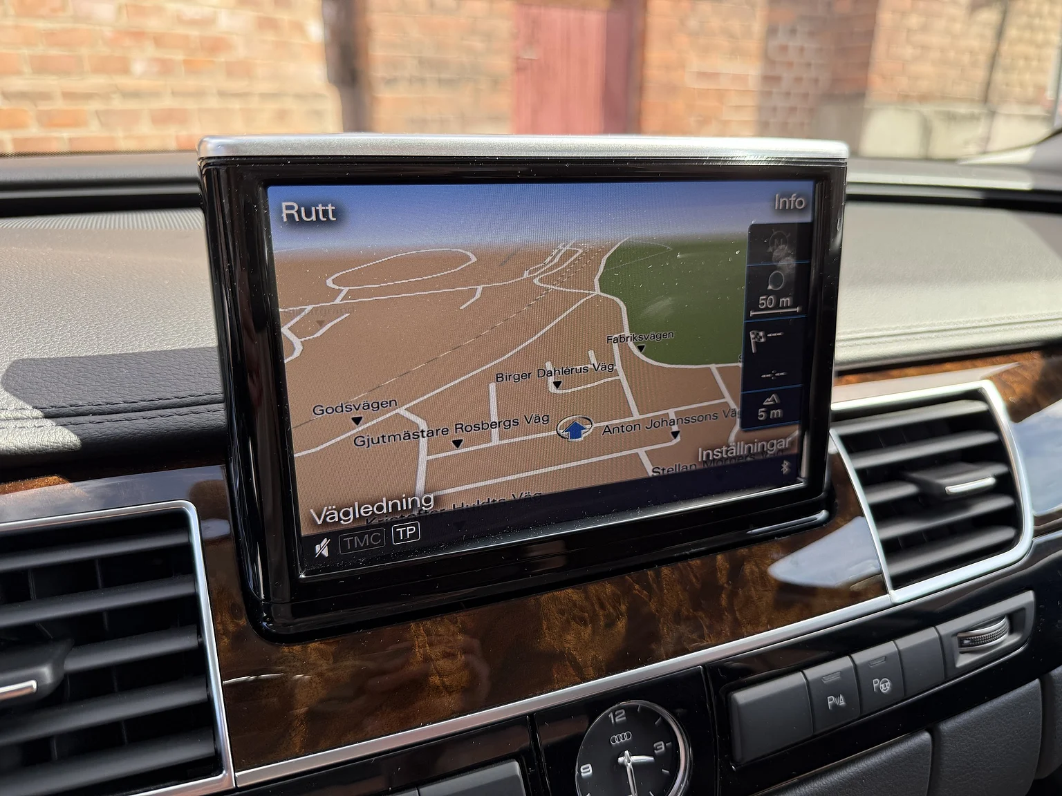 Innenraumfoto von 2014 Audi A8 4.0 TFSI (23)