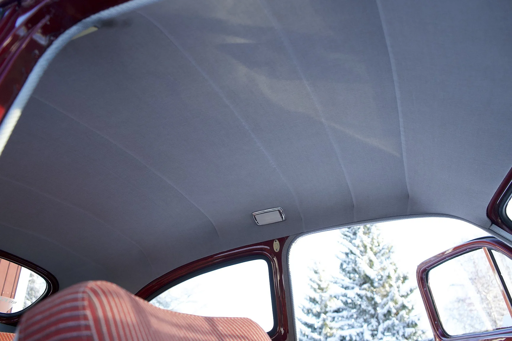 Interior image of 1953 Volvo PV444 DS (26)