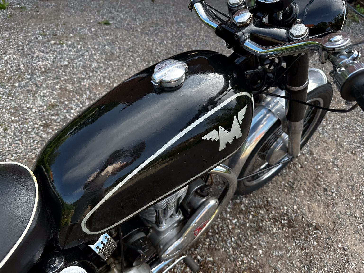 Exteriörbild på 1952 AJS 16MS 350cc Matchless-replica