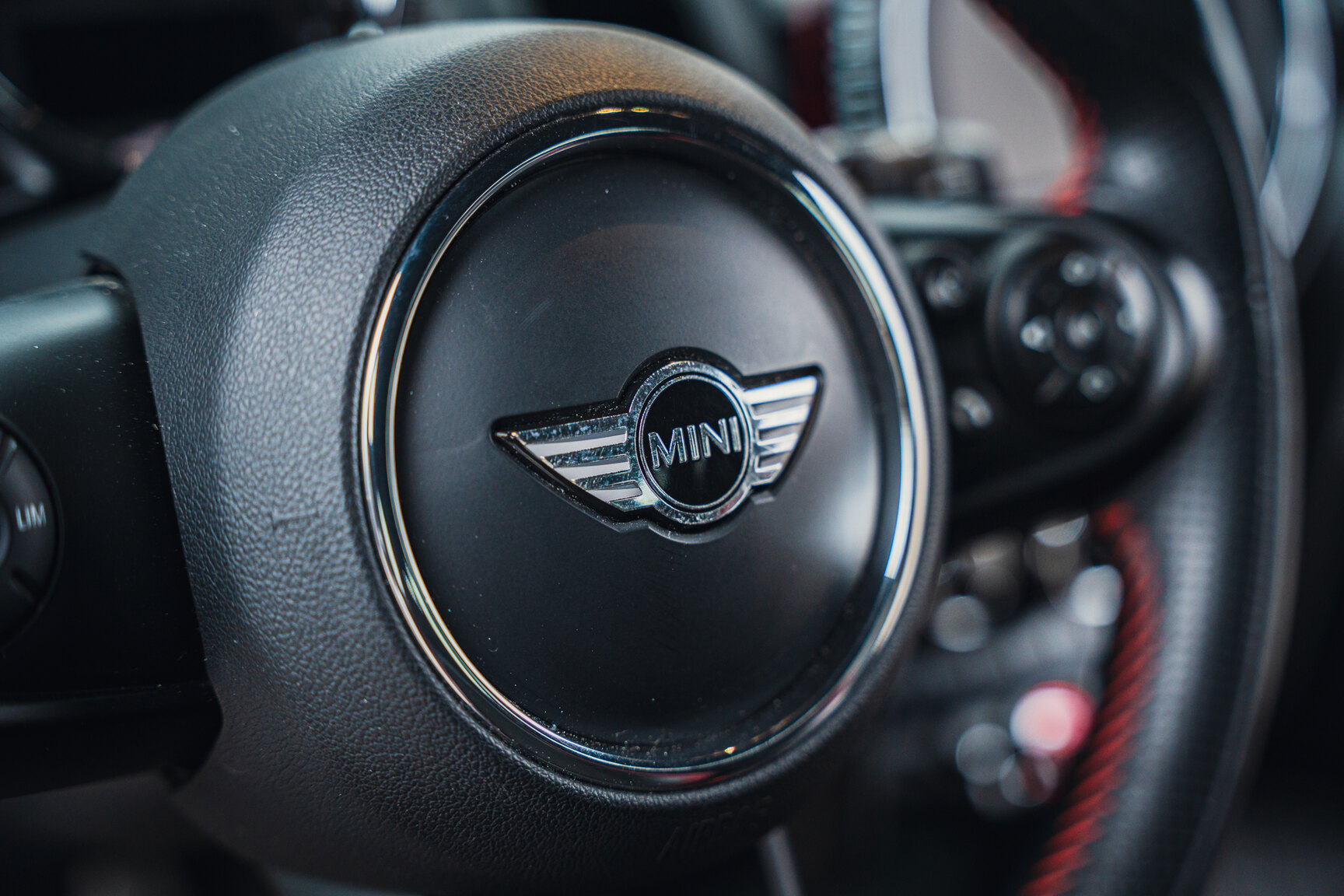 Interiörbild 2017 Mini Cooper JCW (14)