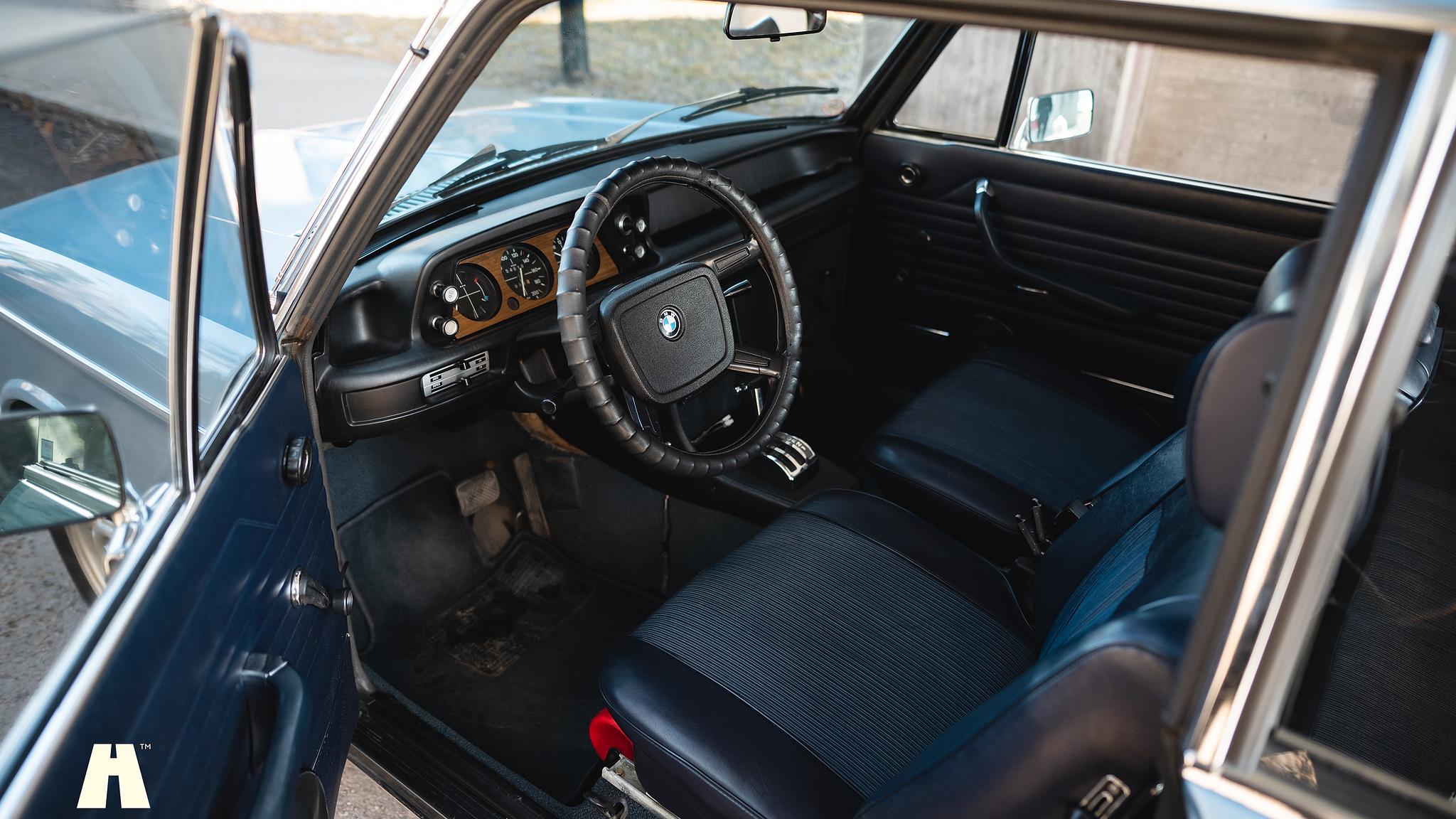 Innenraumfoto von 1974 BMW 2002