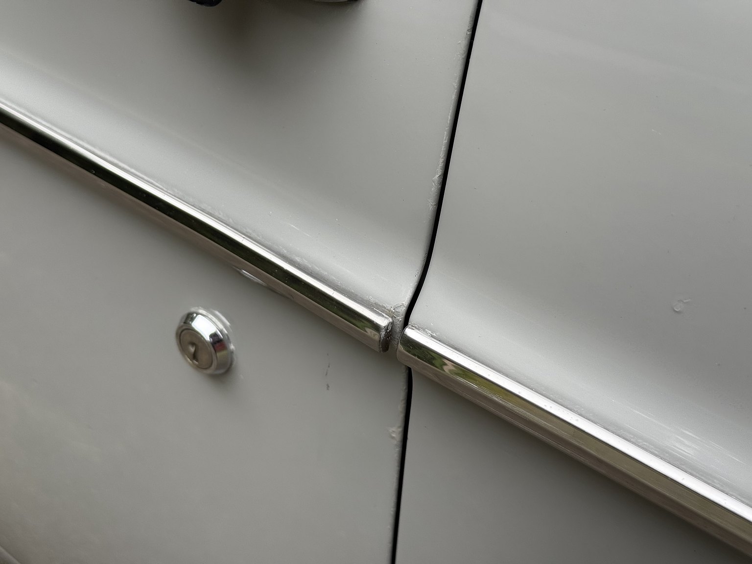 Exterior image of 1970 Volvo 142 Automatic