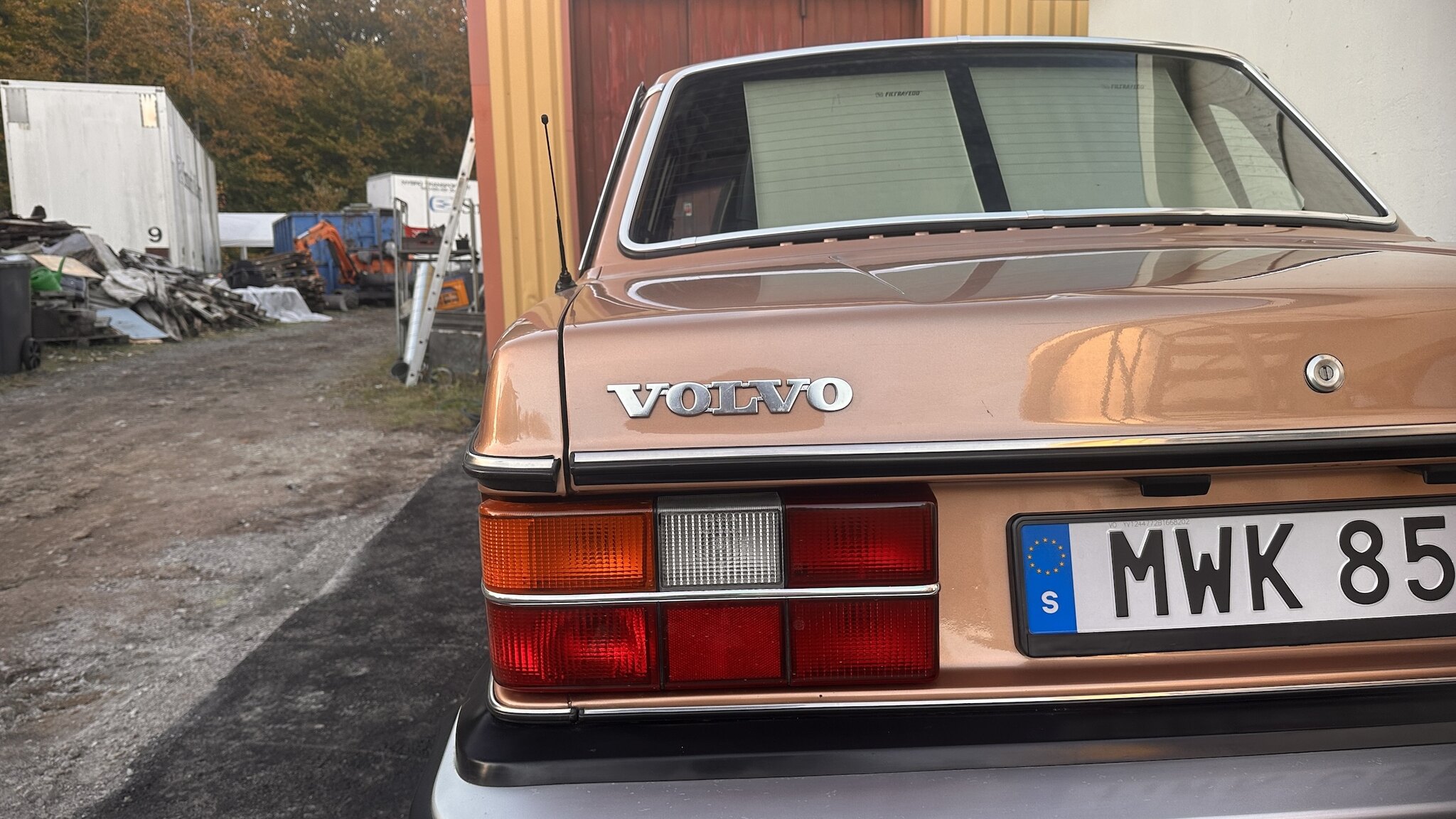 Exteriörbild på 1981 Volvo 244 GLE D6