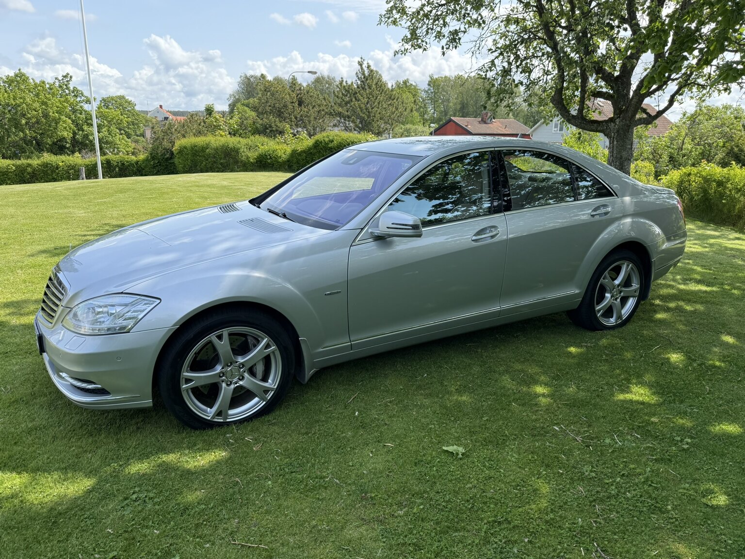 Exteriörbild på 2011 Mercedes-Benz S 500 4MATIC 