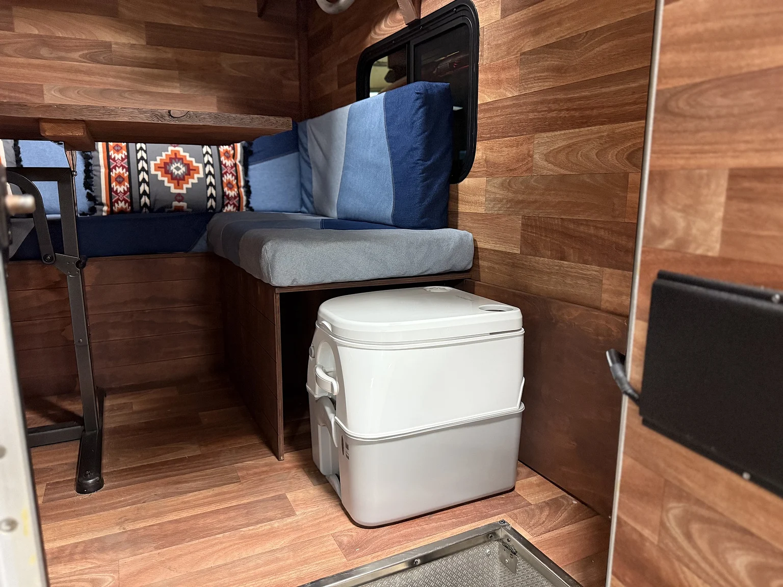 Interiörbild 2020 Dodge Ram 2500 Overland (48)