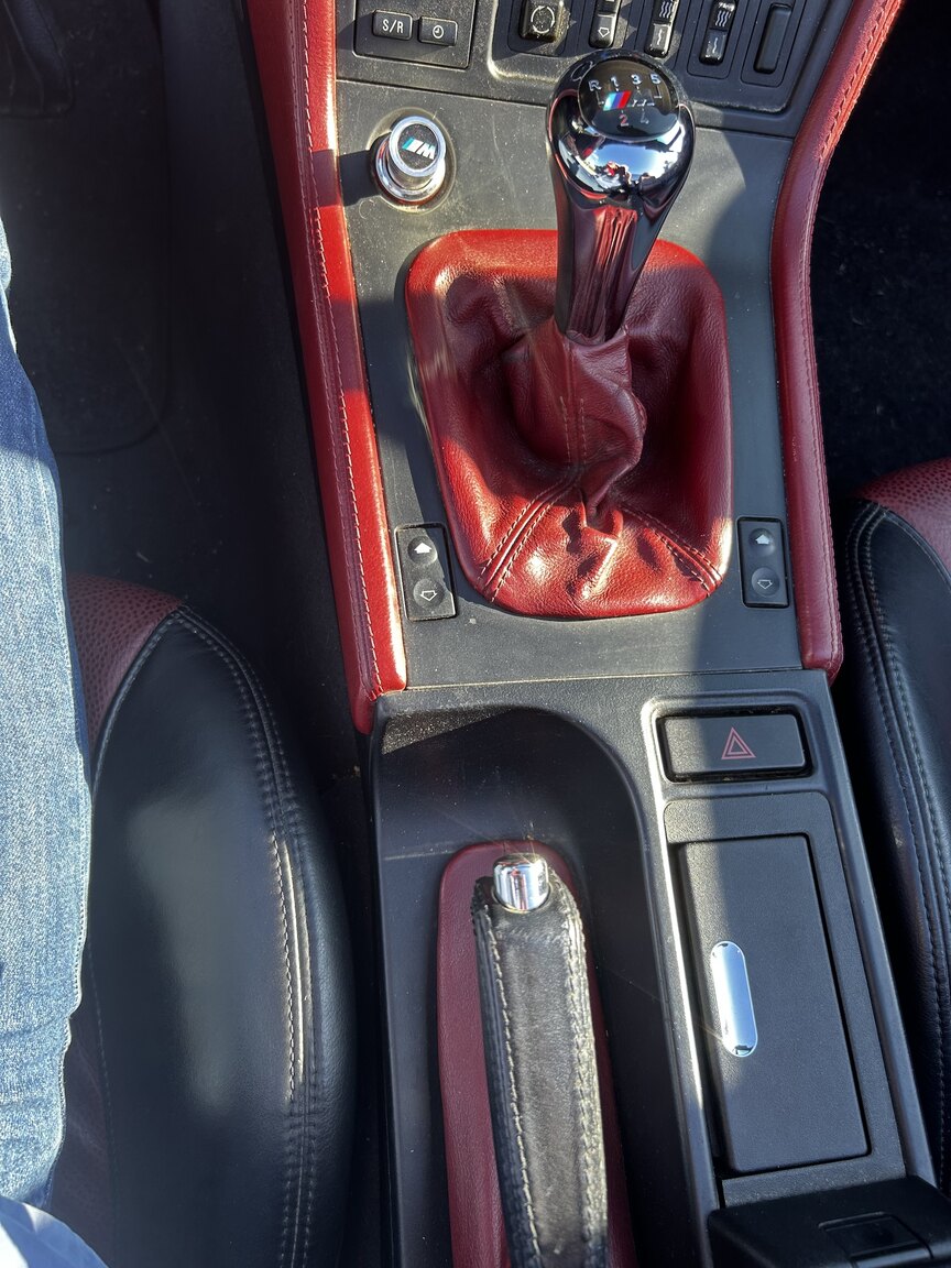 Interior image of 1999 BMW Z3 2.8i (12)