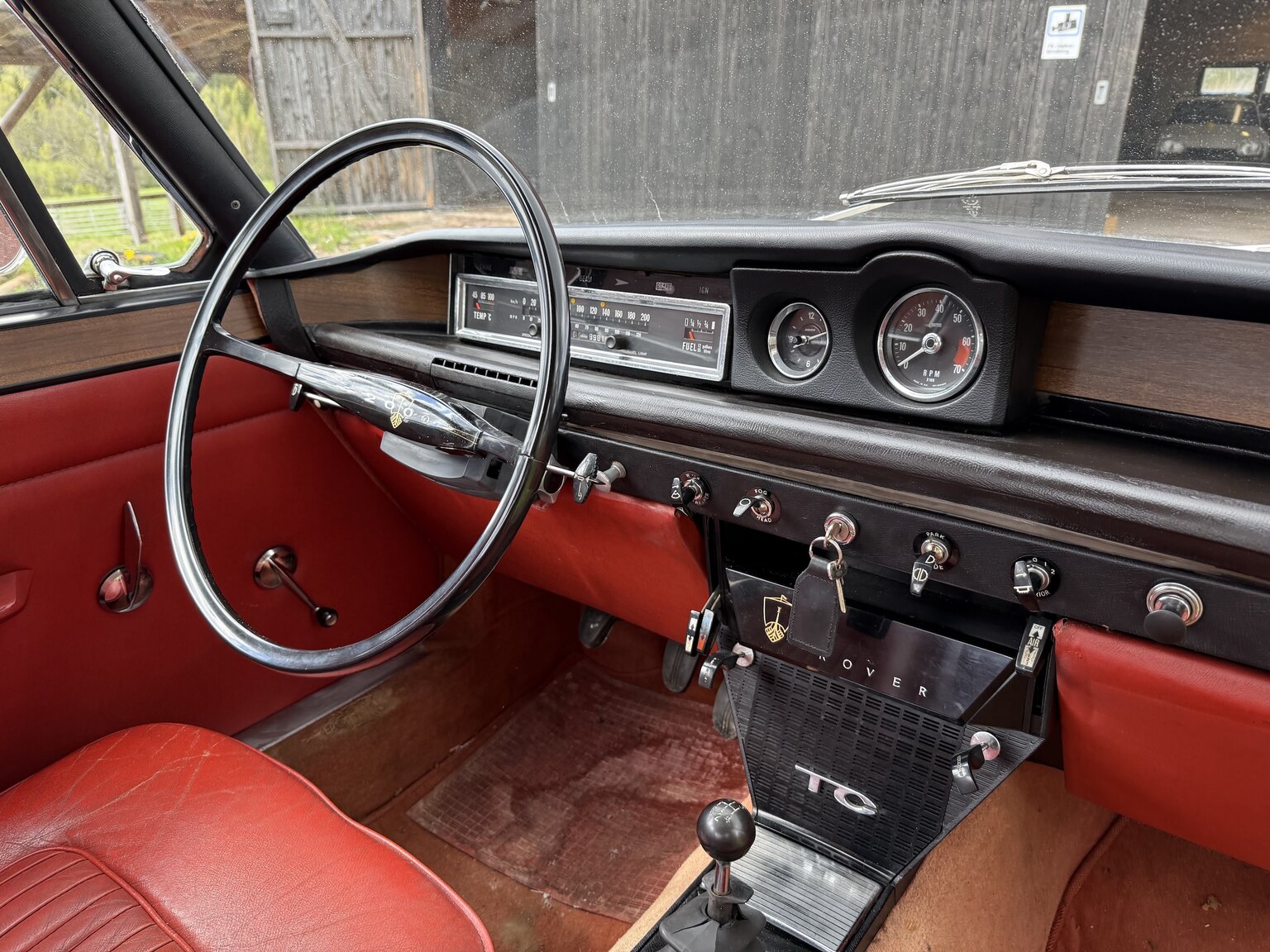 Interior image of 1967 Rover 2000 TC 2.0 OHC