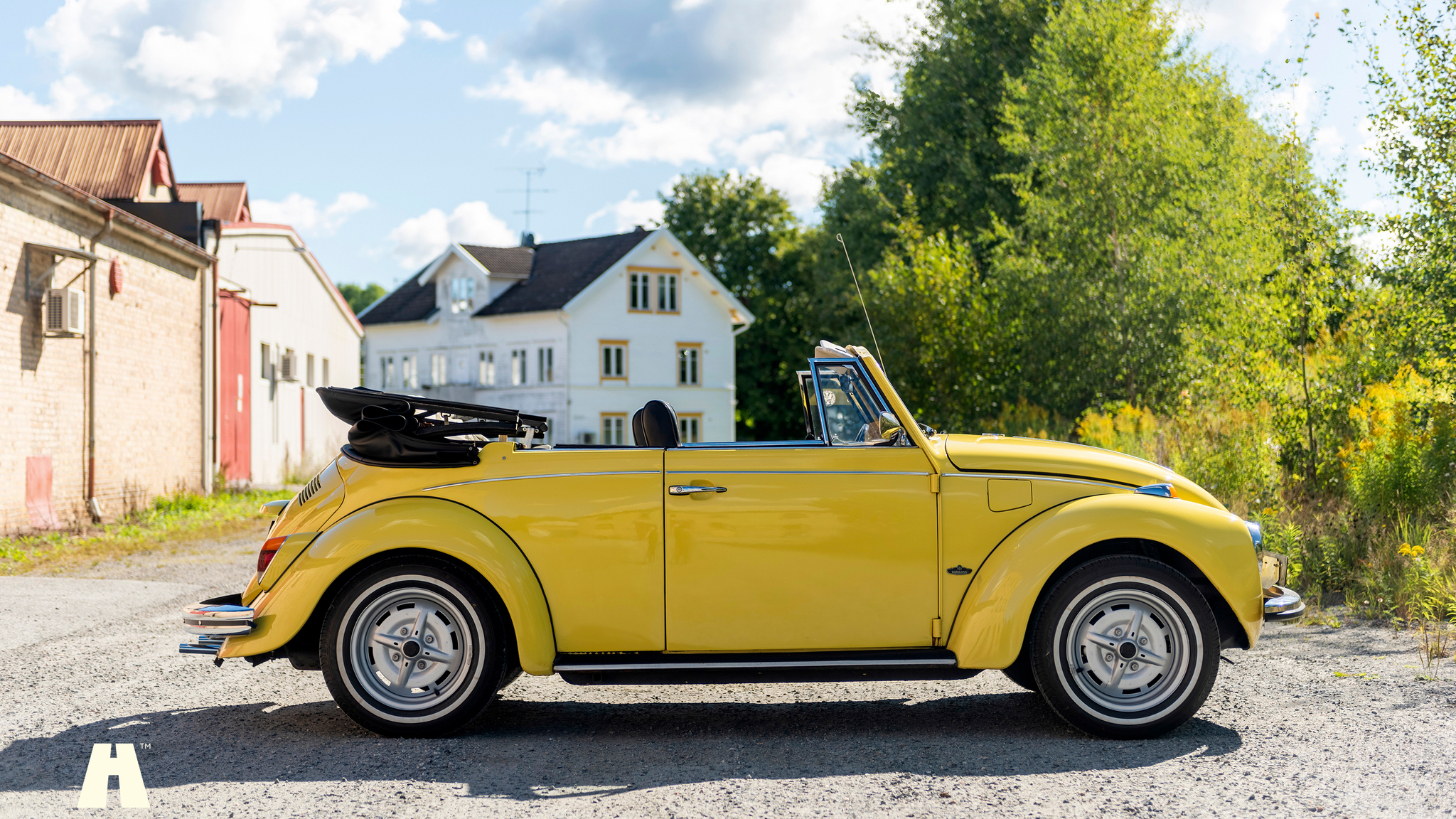 Exteriörbild på 1972 Volkswagen beetle cabriolet 1302 LS