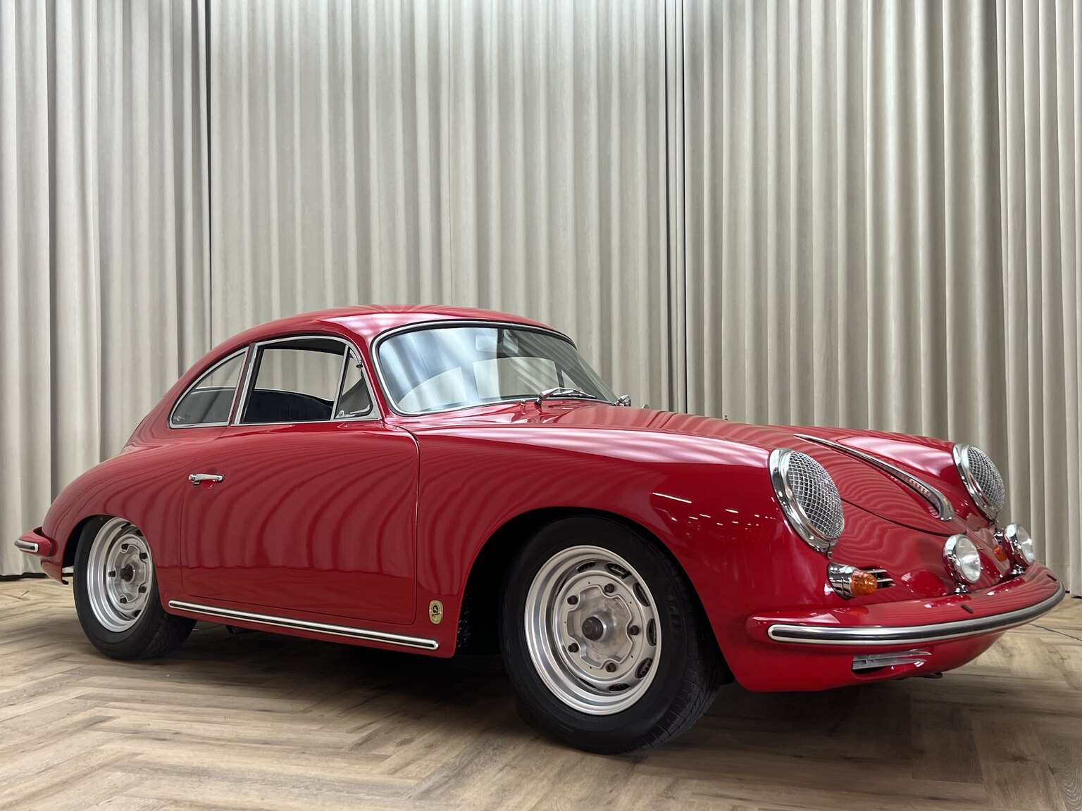 Exterior image of 1960 Porsche 356