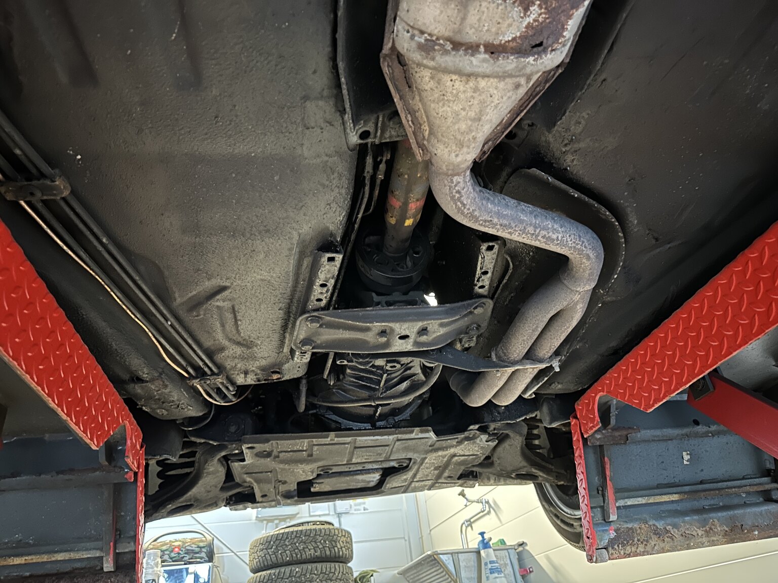 Image of 1988 Mercedes-Benz 190 E mechanics
