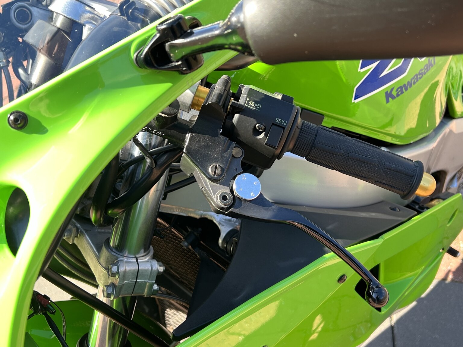 Exterior image of 1989 Kawasaki ZXR 750 H1 (48)