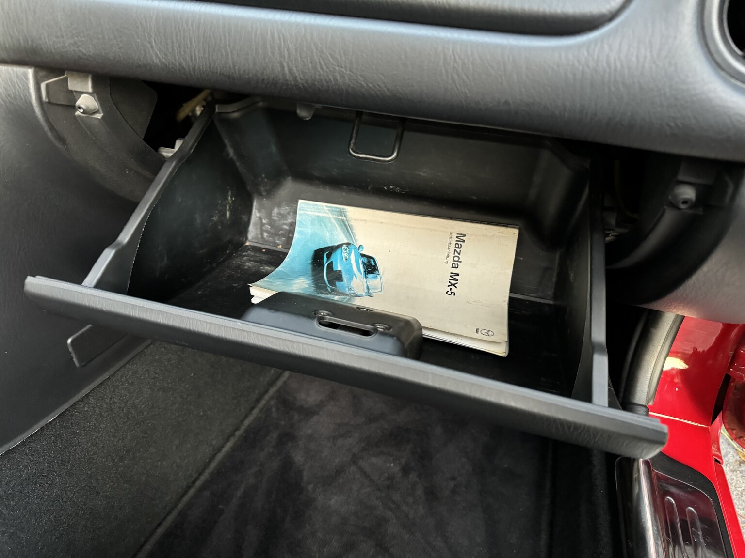 Innenraumfoto von 2004 Mazda MX-5