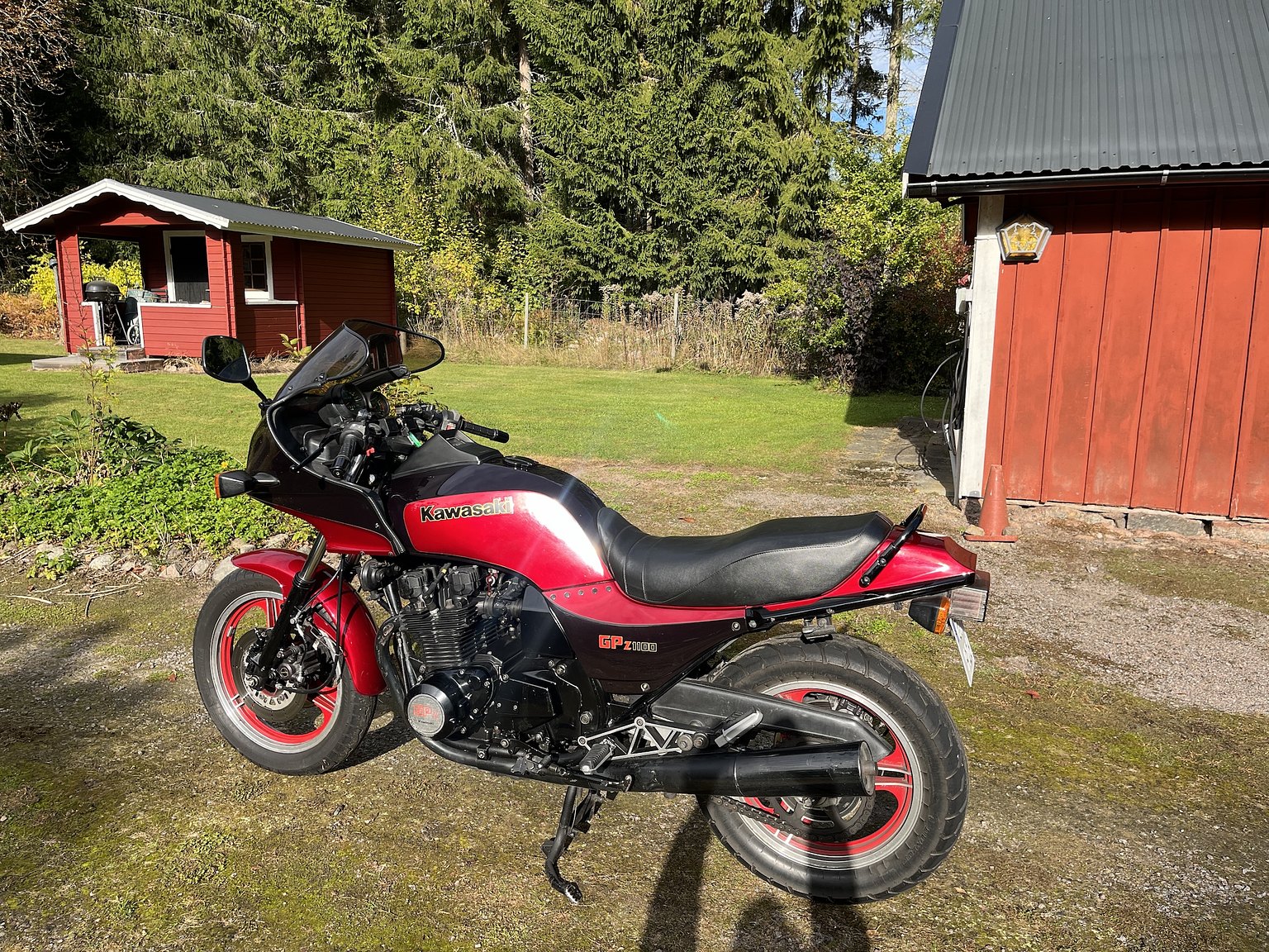 Exteriörbild på 1984 Kawasaki ZX1100 GPZ