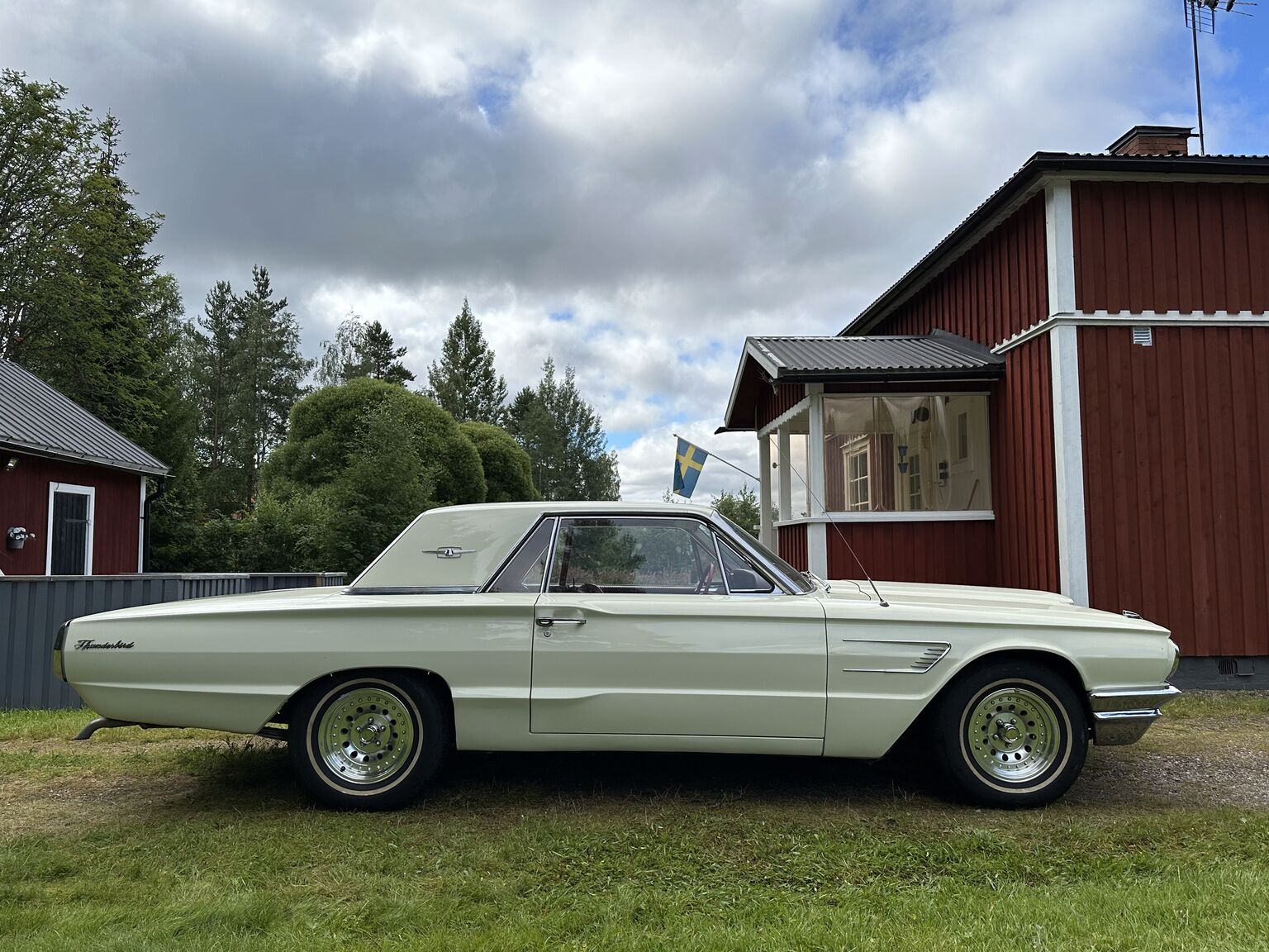 Aussenfoto 1965 Ford Thunderbird Hardtop 6.4 (11)