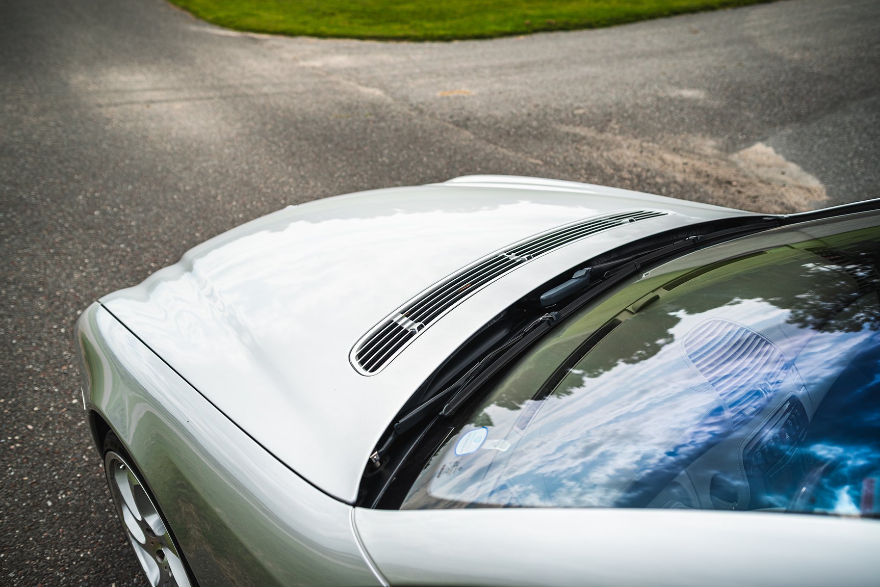 Exterior image of 2000 Mercedes-Benz CL 500