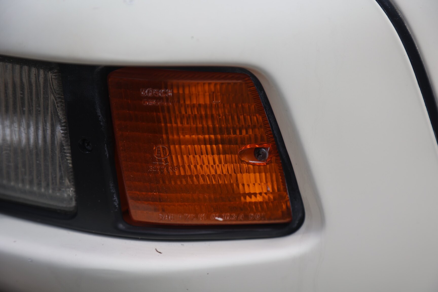 Exteriörbild på 1981 Porsche 928 S (29)