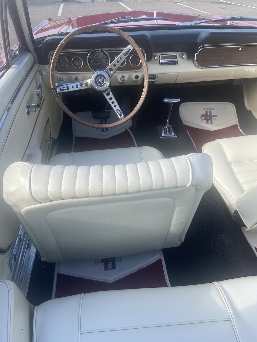 Interiörbild 1966 Ford Mustang Convertible