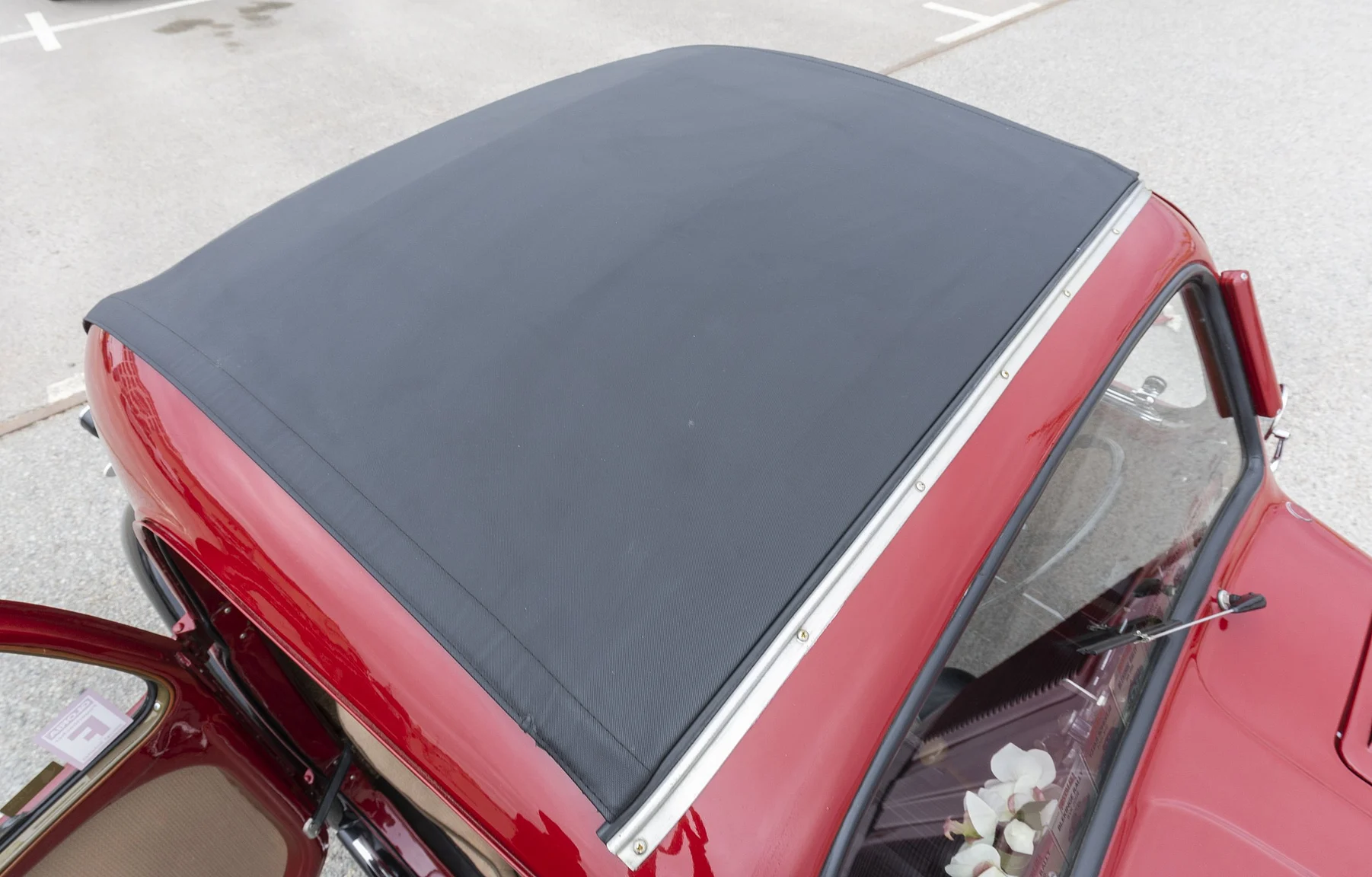 Exterior image of 1947 Fiat 500A Topolino Convertible - NO RESERVE (32)