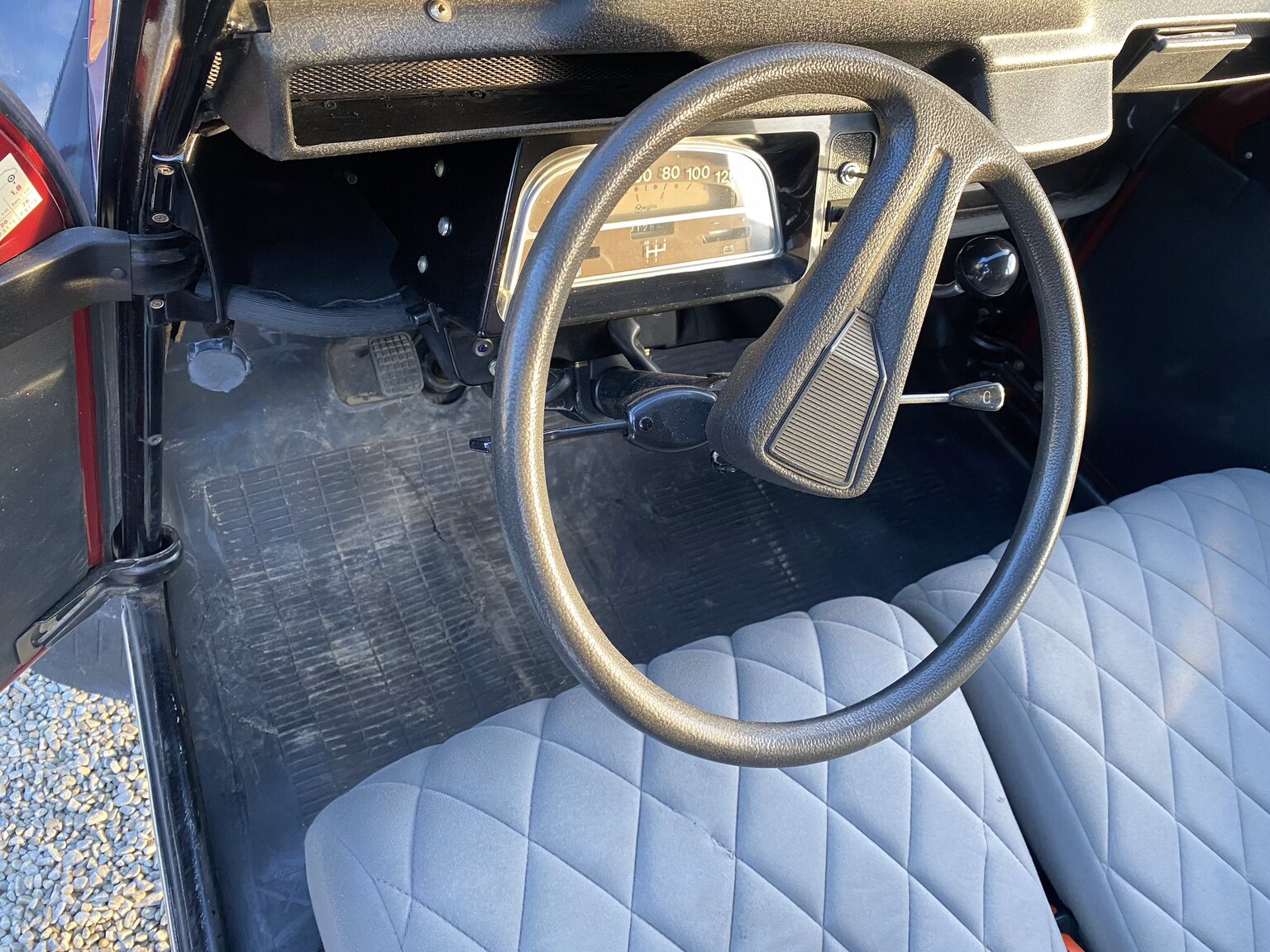 Interior image of 1986 Citroën 2CV6 Charleston
