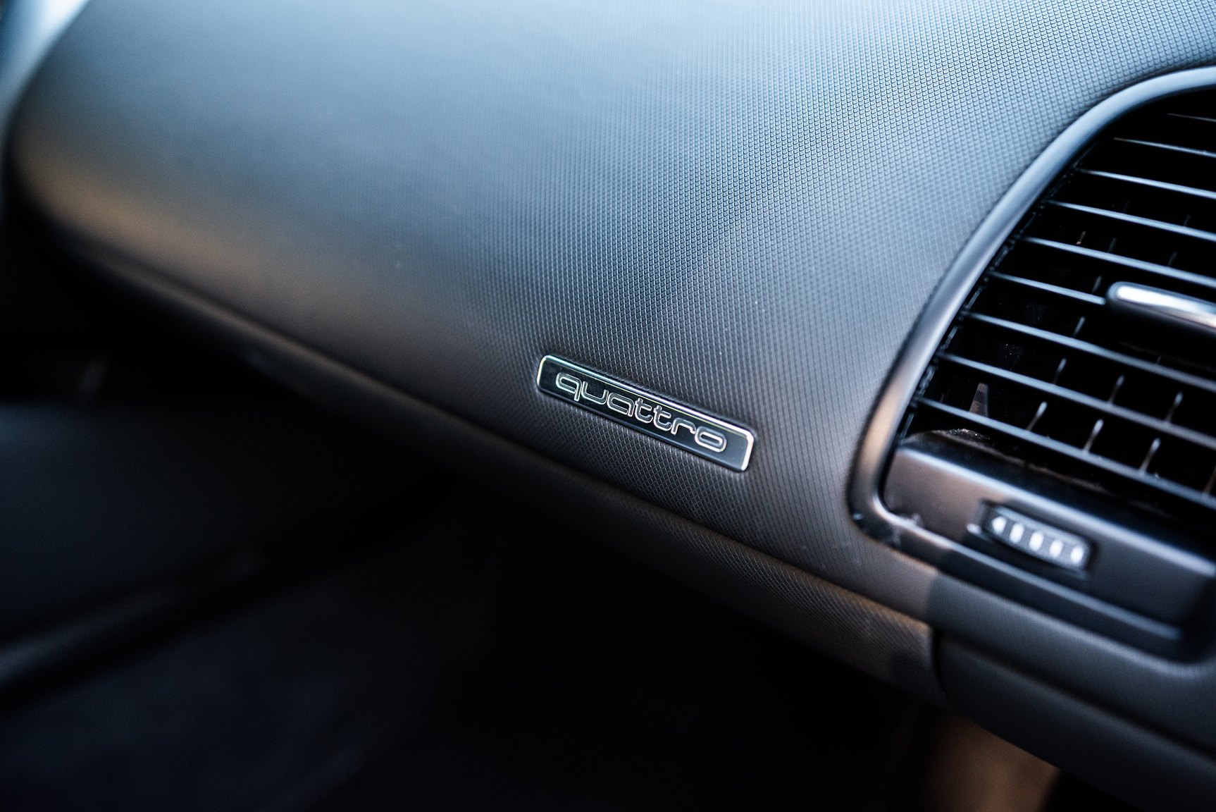 Interior image of 2008 Audi R8 4.2 V8 Turbo Manuell