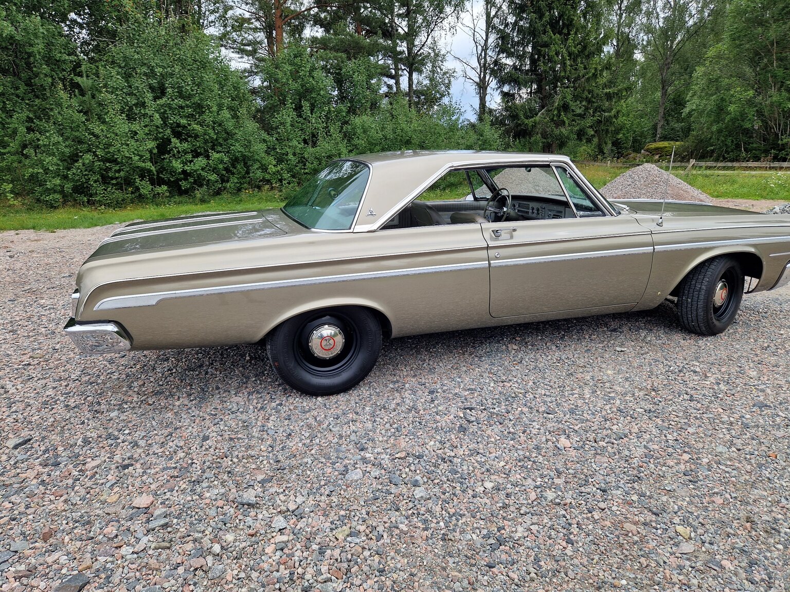 Exteriörbild på 1964 Dodge Polara 500