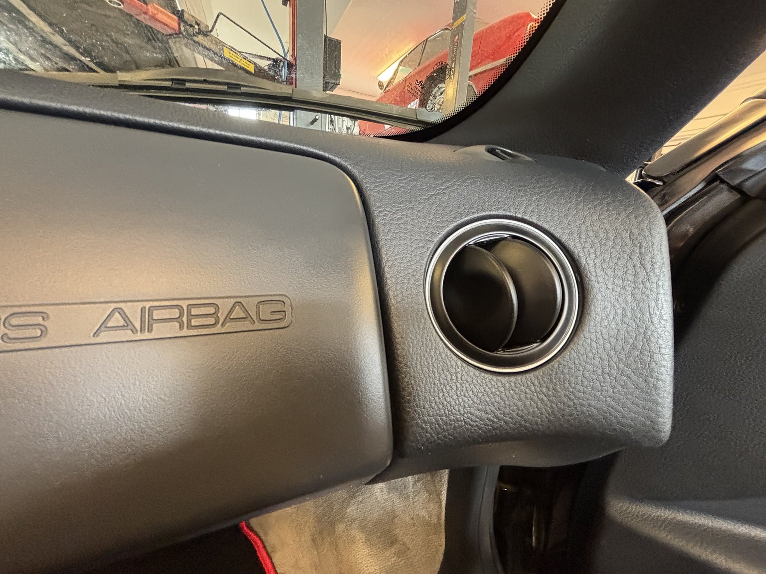 Interior image of 2000 Alfa Romeo Spider 2.0 T.Spark 16V