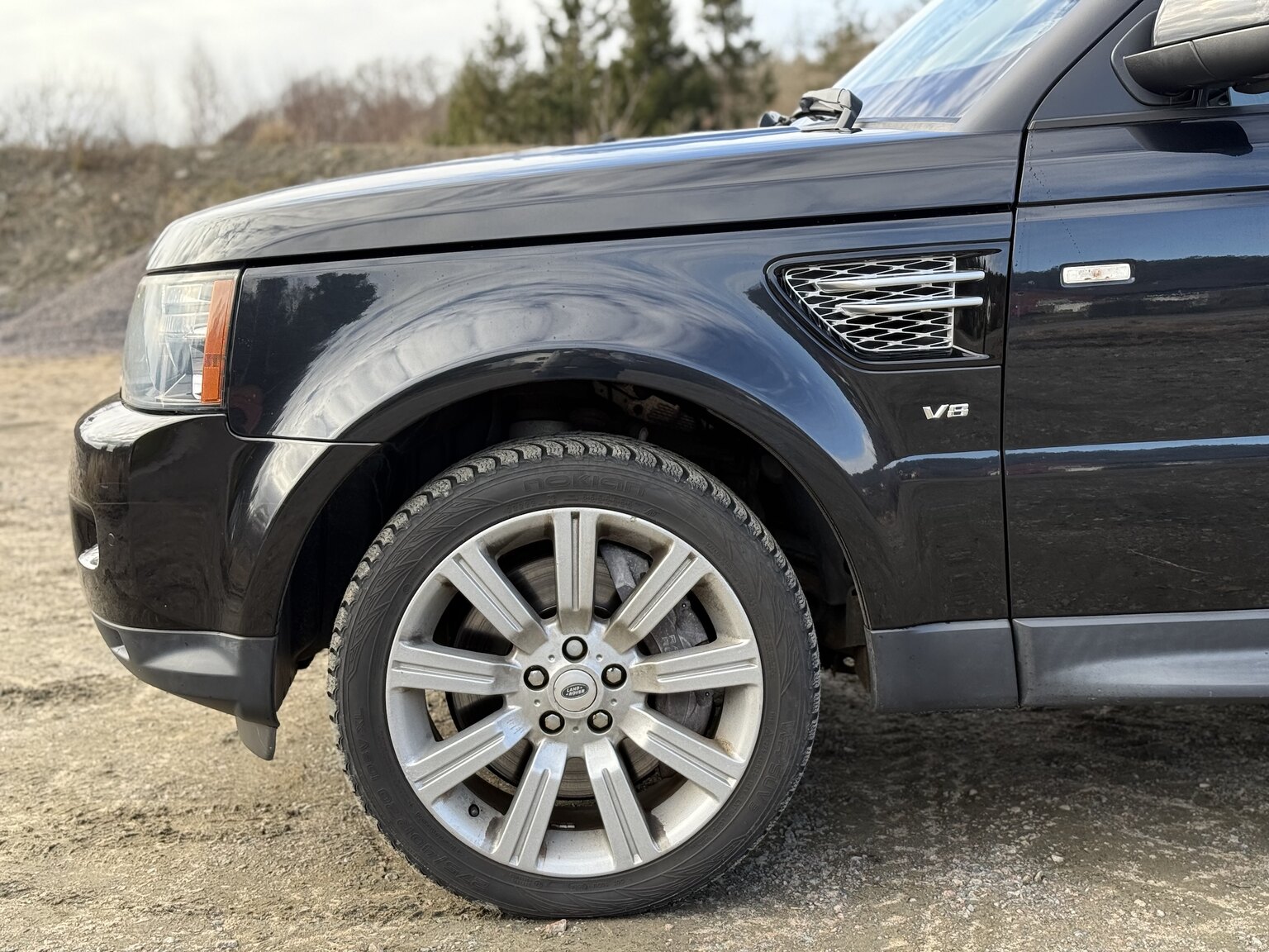 Exteriörbild på 2012 Land Rover Range Rover Sport V8