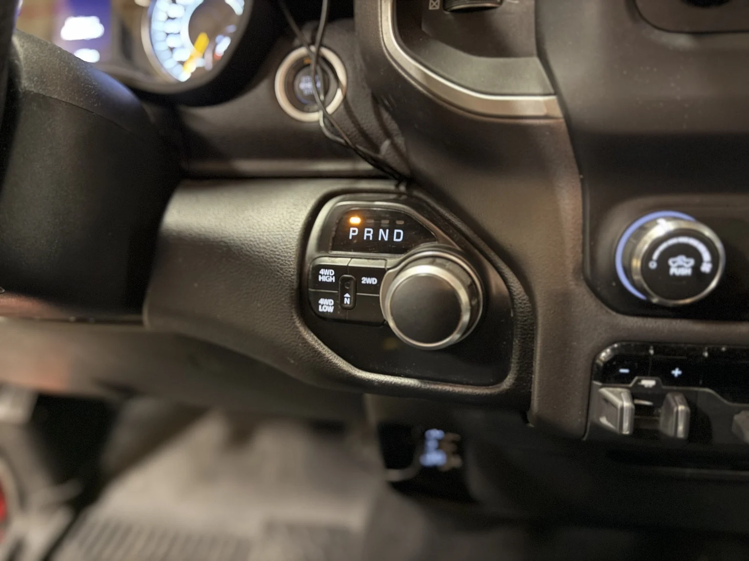 Interiörbild 2020 Dodge Ram 2500 Overland (25)