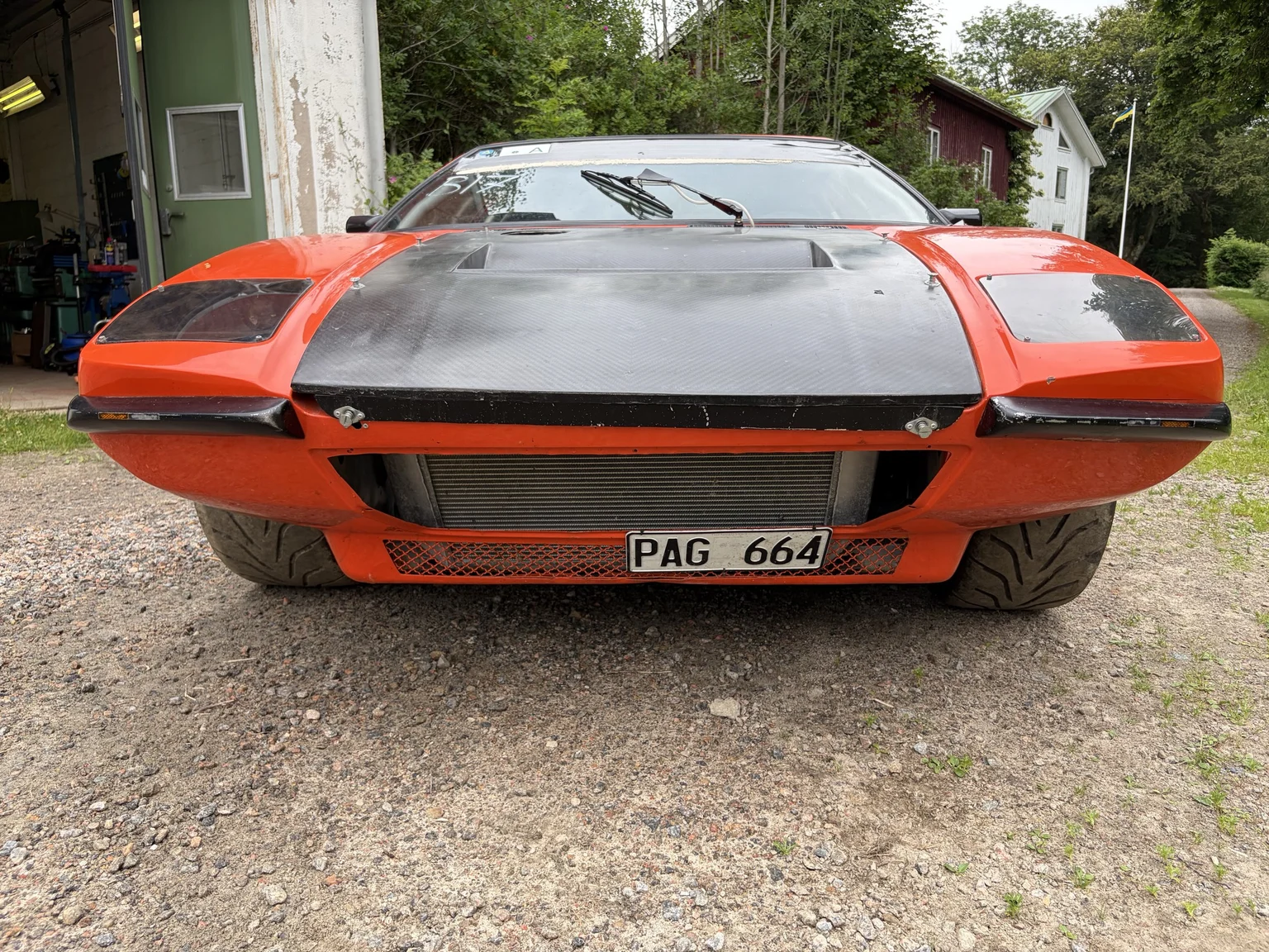 Exteriörbild på 1972 De Tomaso Pantera LS Restomod (27)
