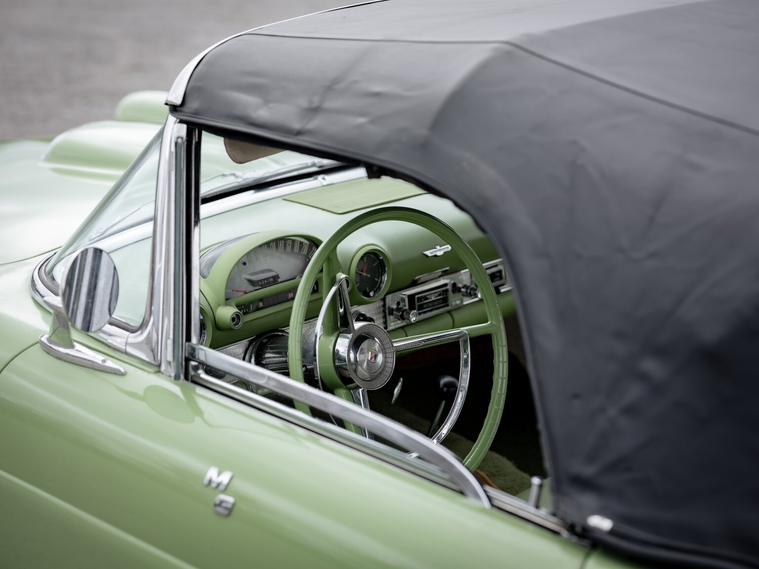 Exteriörbild på 1956 Ford Thunderbird (52)