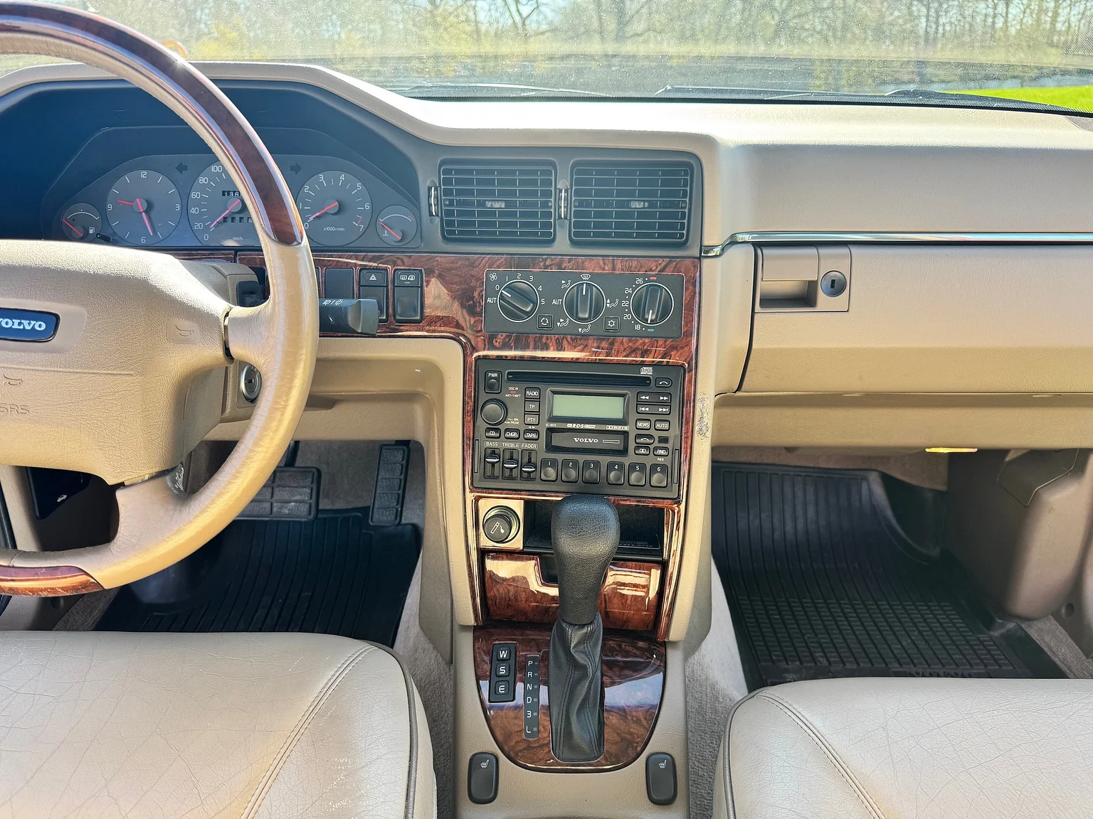 Interiörbild 1998 Volvo S90 3.0 (4)