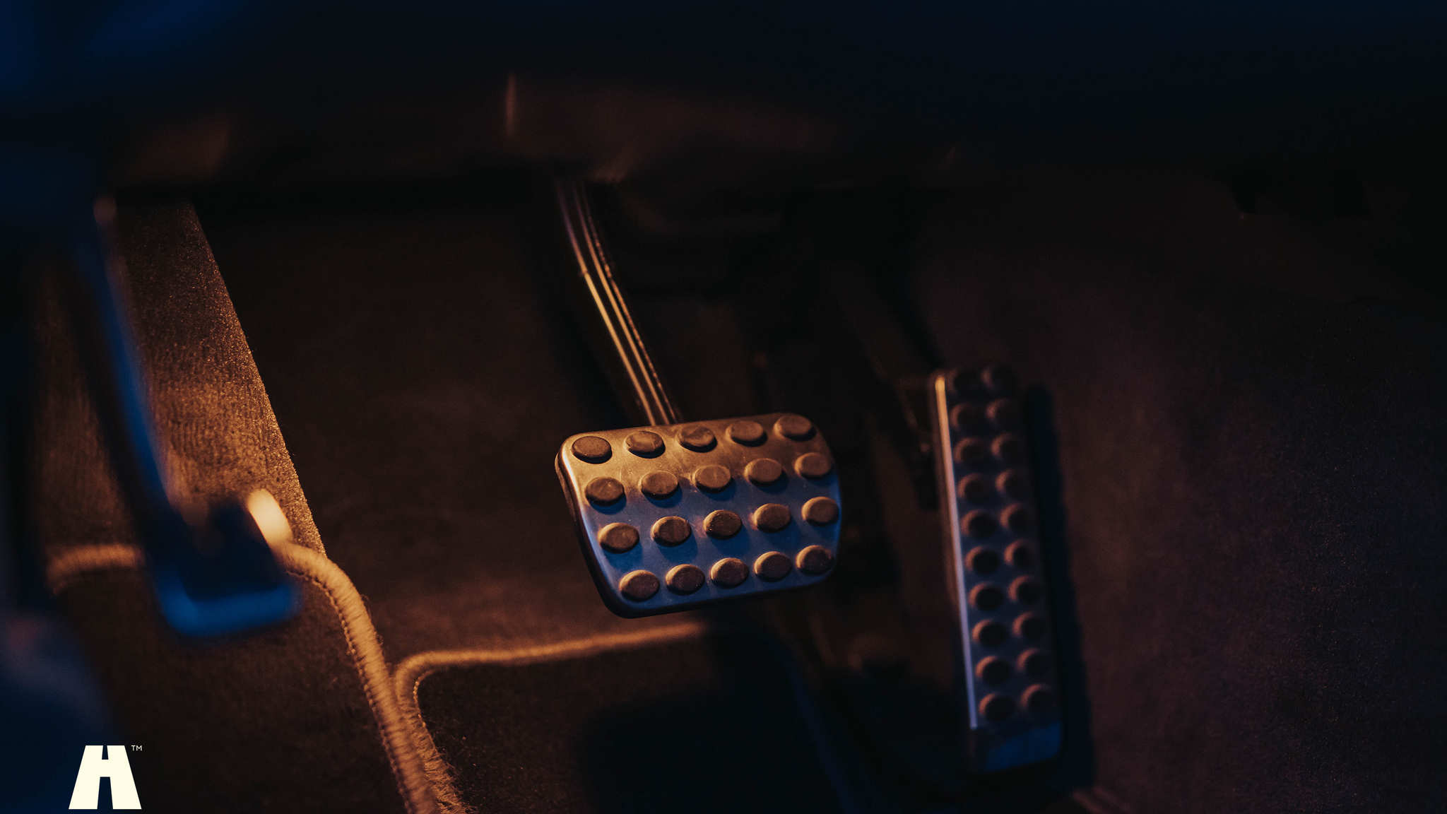 Interior image of 2006 Mercedes Benz SL350 (17)