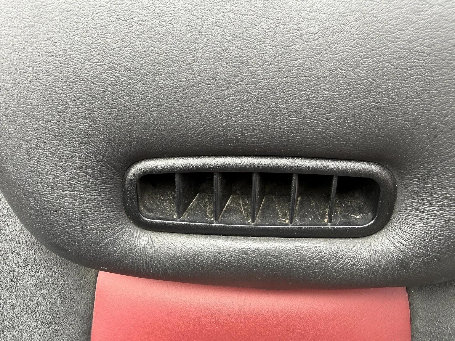 Innenraumfoto von 2005 Mercedes-Benz SLK 55 (8)