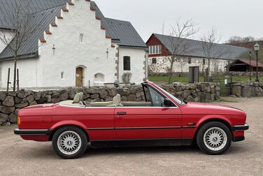 Exteriörbild på 1987 BMW 325i Convertible