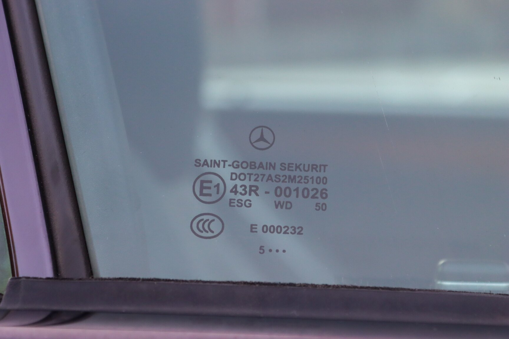 Exterior image of 2006 Mercedes-Benz SL 500