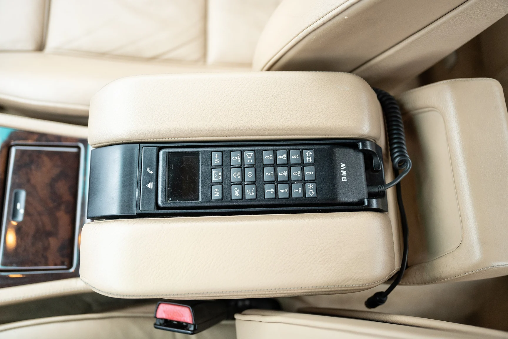 Interior image of 1996 BMW 740 iA - NO RESERVE (7)