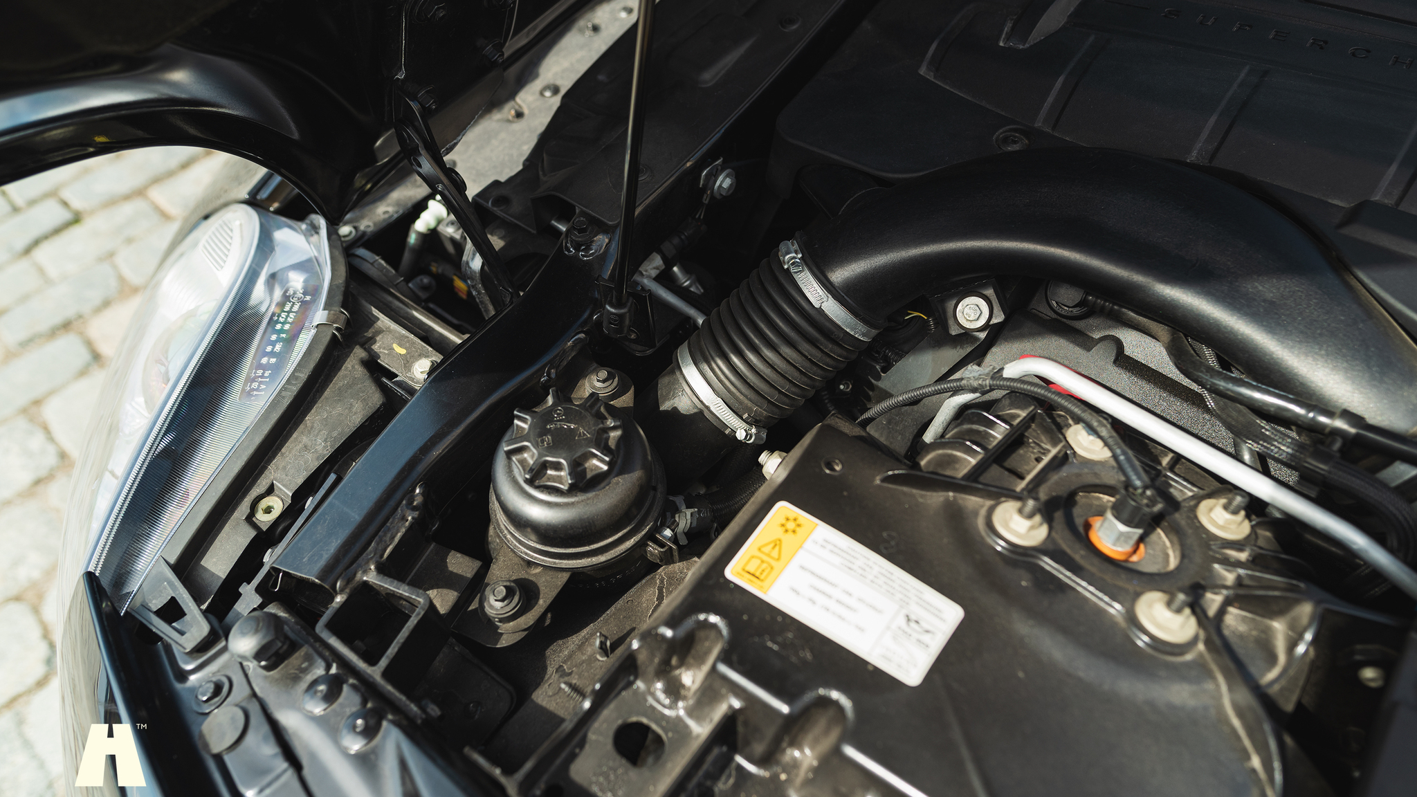 Image of 2008 Jaguar XKR (24) mechanics