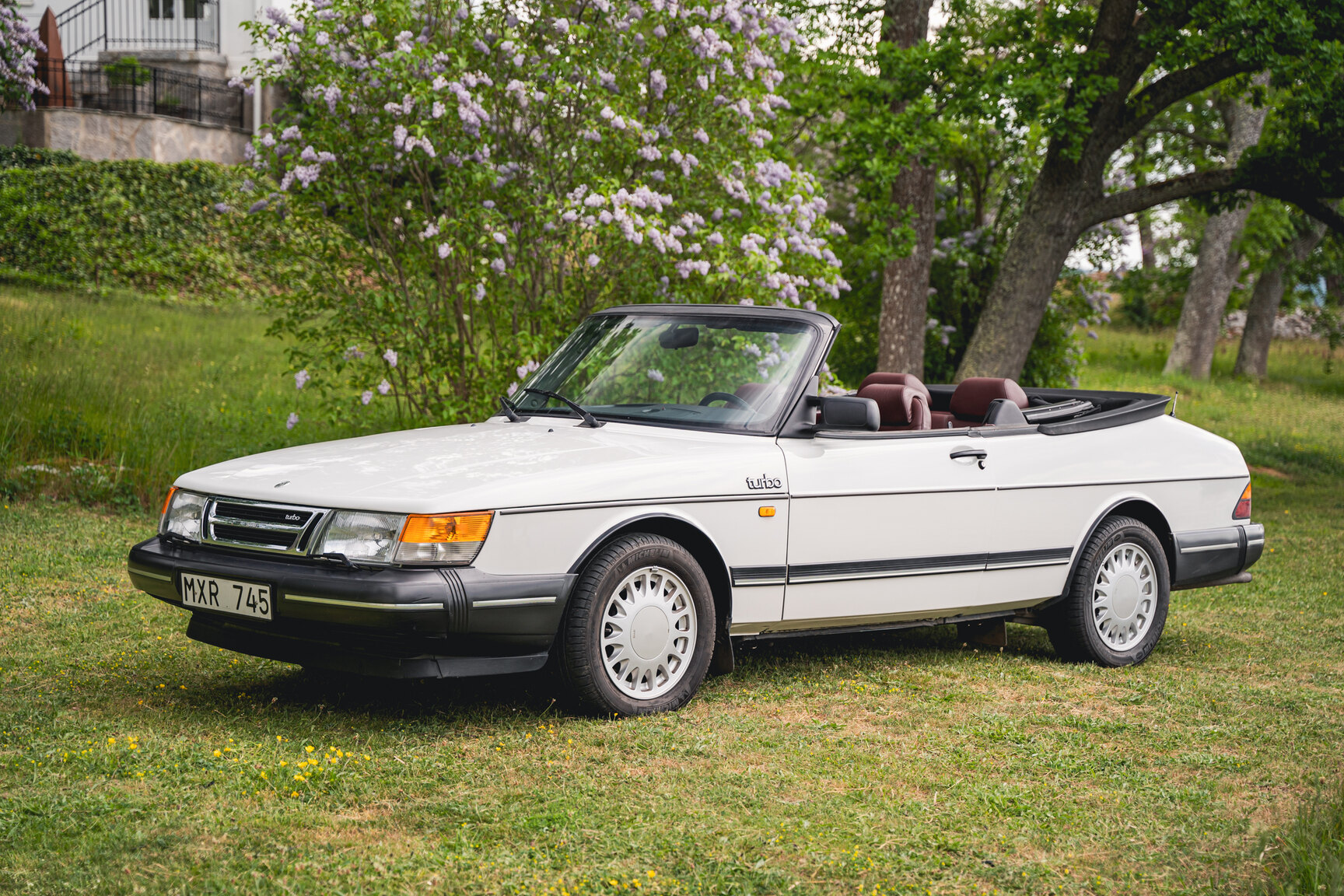 Exterior image of 1987 Saab 900 Turbo Convertible